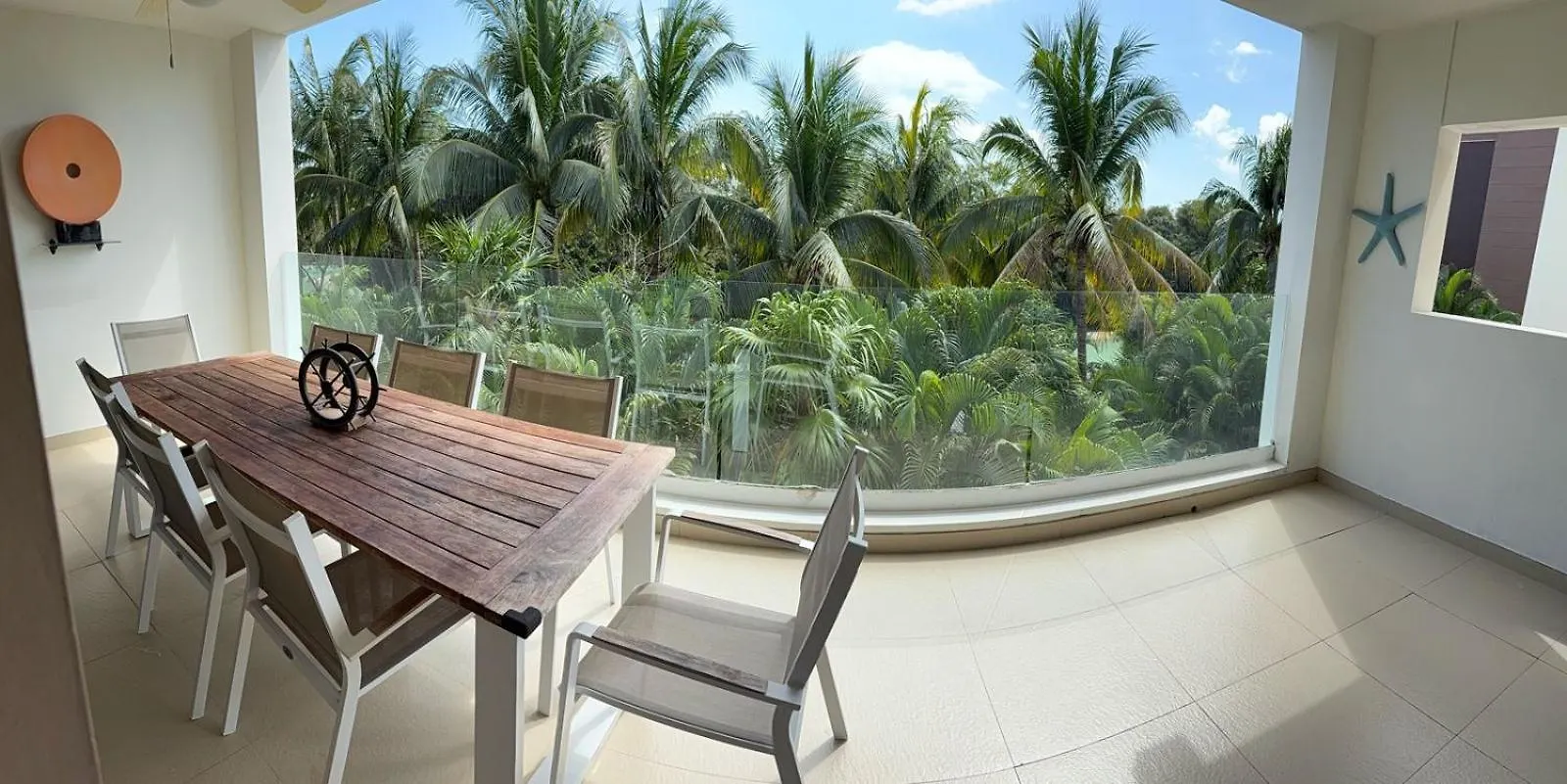 Apartment In Playa Del Carmen With Private Beach