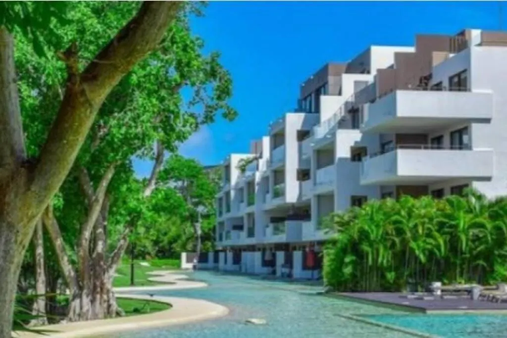 Apartment In Playa Del Carmen With Private Beach